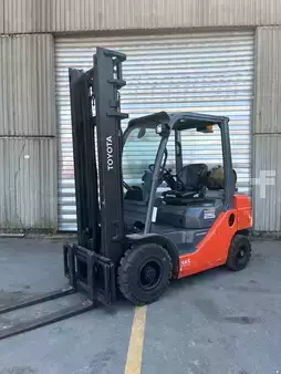 LPG heftrucks 2013  Toyota 02-8FGF25 1431 heures (1)