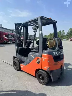 Wózki gazowe 2022  Toyota 02-8FGF18 triplex 2022 (4)