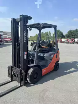 Wózki gazowe 2022  Toyota 02-8FGF18 triplex 2022 (2)