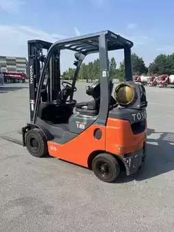 Wózki gazowe 2022  Toyota 02-8FGF18 triplex 2022 (4)