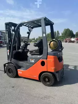 Wózki gazowe 2022  Toyota 02-8FGF18 triplex 2022 (4)