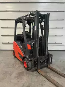 Gas truck 2019  Linde H20T-01 2467 heures 4 lignes (2)