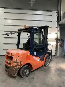 Carrelli elevatori diesel 2011  Heli CPCD35 (3)