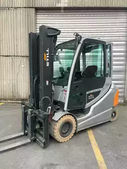 Eléctrico - 4 rodas 2019  Still RX60-30L triplex 1122 heures (2)