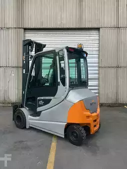 Chariots électriques à 4 roues 2019  Still RX60-35 triplex 6040mm 1409 heures (4)