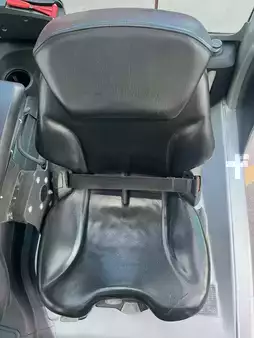 Chariots électriques à 4 roues 2019  Still RX60-35 triplex 6040mm 1409 heures (7)