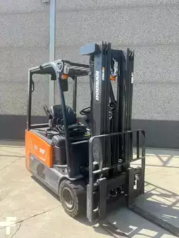 Elektro 3 Rad 2019  Daewoo B18T-7 triplex 4750mm 971 heures (1)