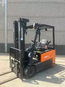 Elektro 3 Rad 2019  Daewoo B18T-7 triplex 4750mm 971 heures (2)