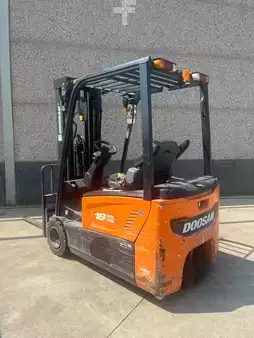 Elektro 3 Rad 2019  Daewoo B18T-7 triplex 4750mm 971 heures (4)