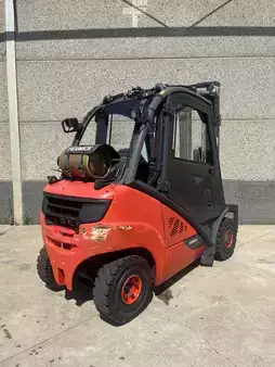Nestekaasutrukki 2019  Linde H25T-02 triplex 4 lignes (3)