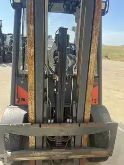 Nestekaasutrukki 2019  Linde H25T-02 triplex 4 lignes (6)