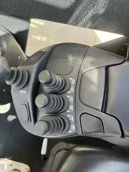 LPG heftrucks 2018  Linde H20T-01 triplex 3693 heures (9)