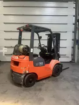 Overige 2002  Toyota 42-7FGF18  triplex (3)