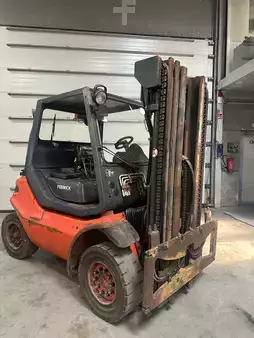 Gázüzemű targonca 1999  Linde H35T (1)