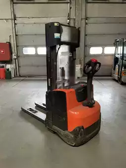 Pinontavaunu 2020  Toyota SWE120 triplex 3700mm 2020 (2)