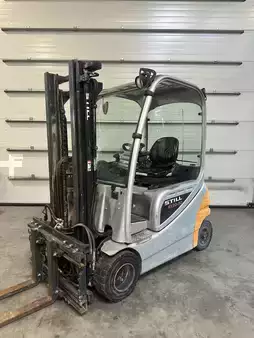 Electric - 4 wheels 2014  Still RX20-20P TDL/positionneur (2)