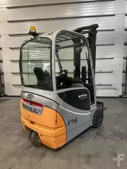 Elektro tříkolové VZV 2017  Still RX20-16 4 lignes (3)