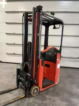 Stoccatori uomo a piedi 2013  Linde E10 triplex TDL/positionneur (2)