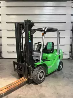 Empilhador diesel 2016  Cesab M320D diésel triplex 2721 heures (1)