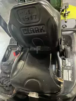Wózki gazowe 2019  Clark S30L triplex 4800mm (6)