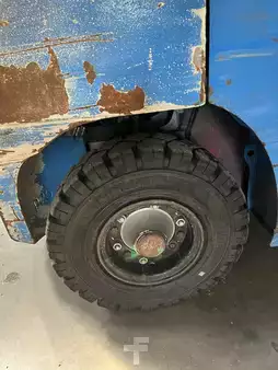Carrelli elevatori diesel 2021  Cesab M325D diésel triplex 4080 heures (15)