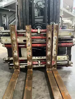 Carrelli elevatori diesel 2021  Cesab M325D diésel triplex 4080 heures (6)