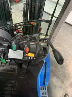 Carrelli elevatori diesel 2021  Cesab M325D diésel triplex 4080 heures (9)