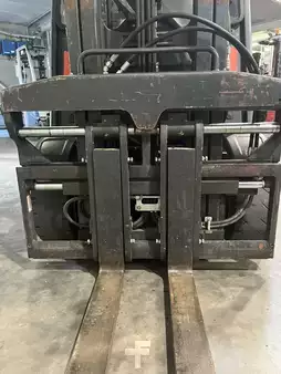 Chariots élévateurs GPL 2020  Linde H20T-01 triplex 725 heures (5)