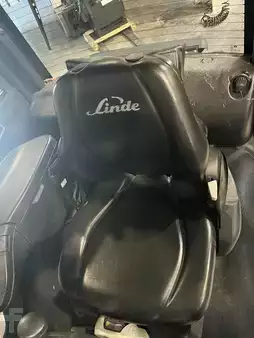 Chariots élévateurs GPL 2020  Linde H20T-01 triplex 725 heures (6)