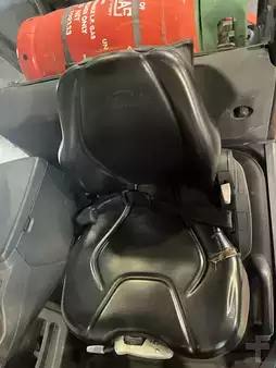 Chariots élévateurs GPL 2021  Linde H25T-01  5384 heures (11)