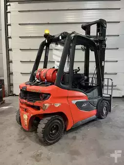 Chariots élévateurs GPL 2021  Linde H25T-01  5384 heures (2)