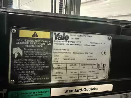 LPG heftrucks 2011  Yale GLP25VX cabine 4641 heures (7)