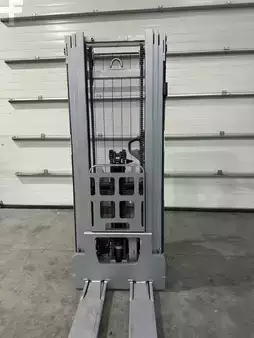 Pallet Stackers 2017  Still EXV14IC triplex 4710mm 511 heures (3)