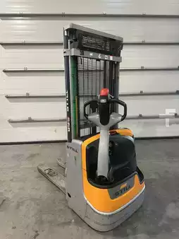 Pallet Stackers 2021  Still EXV12 triplex 4386mm 555 heures (2)