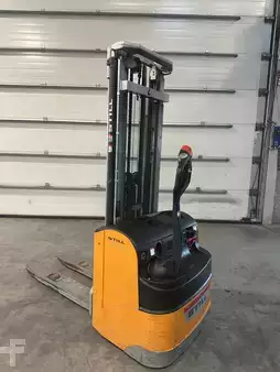 Pallet Stackers 2014  Still EGV16 triplex 4716 987 heures (4)