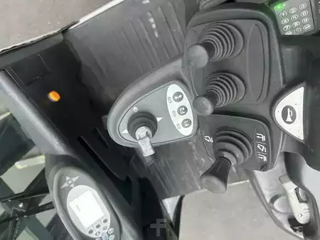 LPG heftrucks 2016  Still RX70-16T triplex 5220mm 1543 heures (9)