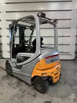 Electric - 4 wheels 2017  Still RX60-25 (4)