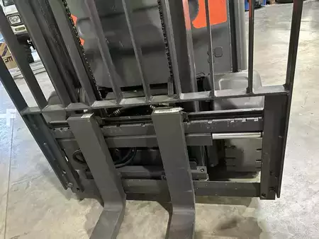 LPG Forklifts 2020  Linde H20T-01 (5)