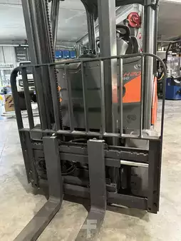 LPG Forklifts 2020  Linde H20T-01 (6)
