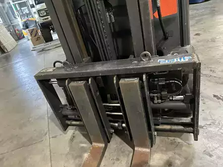 LPG Forklifts 2019  Linde H18T-01 (5)
