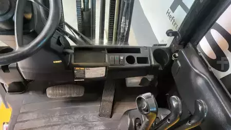 Elektromos 4 kerekű 2012  Yale ERP30VL (5)