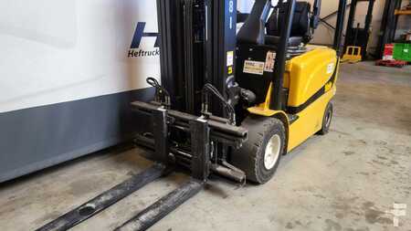 Carrelli elettrici 4 ruote 2017  Yale ERP25VL 2017 E2145 (2)