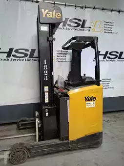 Skyvemast 2014  Yale reachtruck MR14 (1)