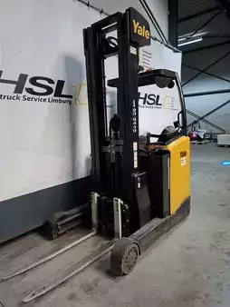 Skyvemast 2014  Yale reachtruck MR14 (2)