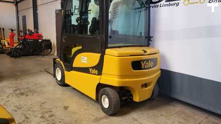 Elektryczne 4-kołowe 2020  Yale ERP35VL E2145  2020 (3)