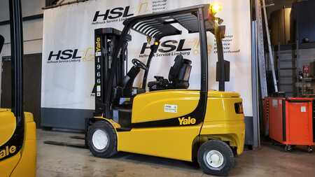 4-wiel elektrische heftrucks 2021  Yale ERP30VL E2145 2021 (1)