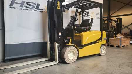 Sähkö - 4 pyör 2022  Yale ERP35VL (2)