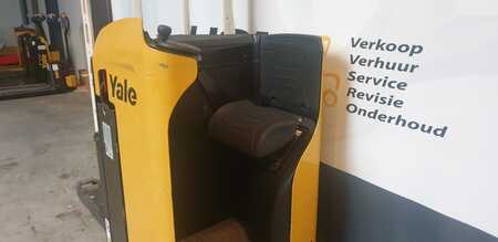 Nízkozdvižný vozík se sedadlem pro řidiče 2019  Yale MP20T (5)