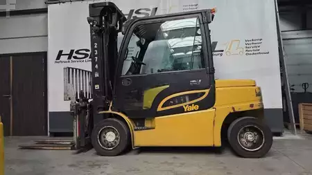 Elektryczne 4-kołowe 2015  Yale ERP55VM 2015 (1)