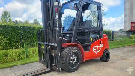 4-wiel elektrische heftrucks 2023  EP Equipment EFL303-S 2023 (2)